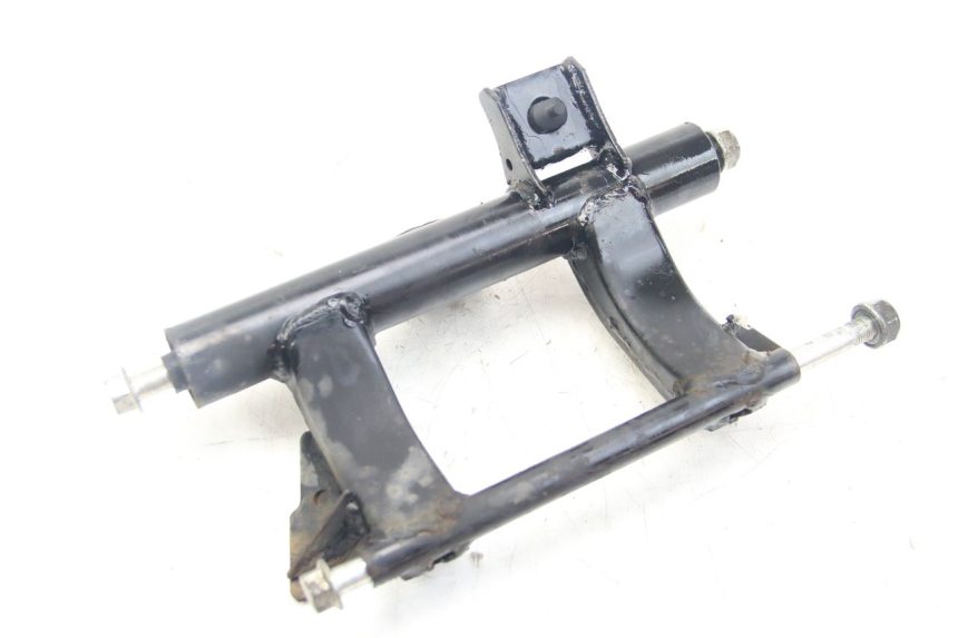 photo de SUPPORT MOTEUR HONDA VISION NSC R 50 (2013 - 2015) - Gros plan technique