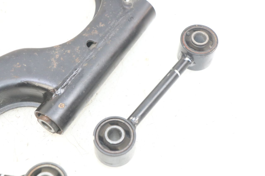 photo de SUPPORT MOTEUR YAMAHA X-CITY XCITY 125 (2007 - 2013) - Points de fixation