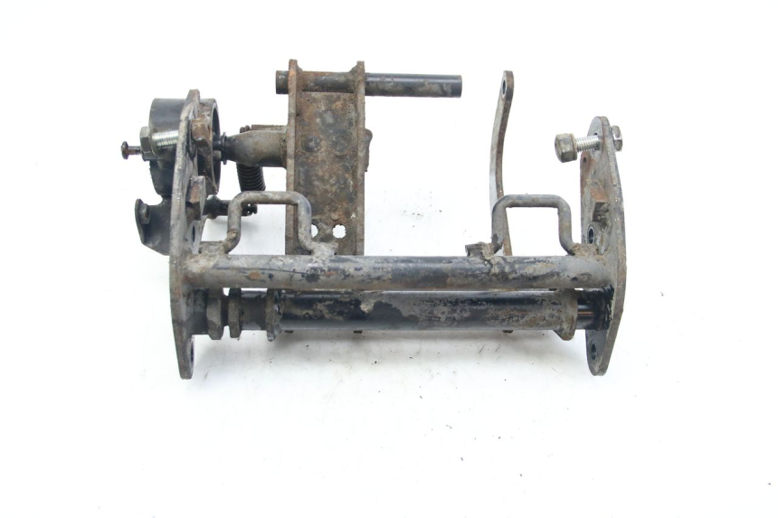 photo de SUPPORT MOTEUR PIAGGIO X9 EVOLUTION 125 (2003 - 2007) - Gros plan technique