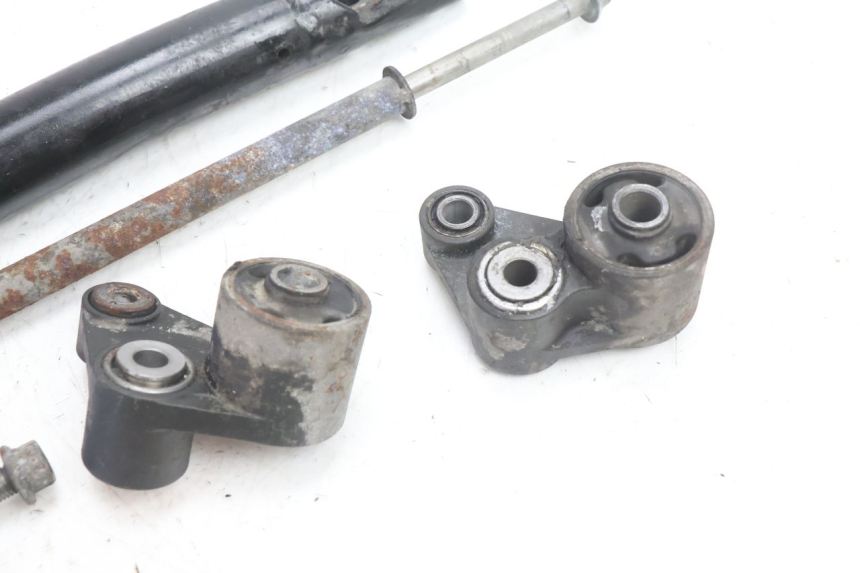 photo de SUPPORT MOTEUR YAMAHA XJR 1300 (1998 - 2002) - Autre angle de vue