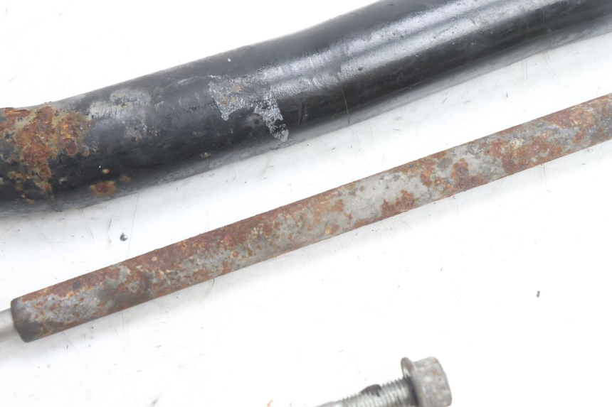 photo de SUPPORT MOTEUR YAMAHA XJR 1300 (1998 - 2002) - Points de fixation