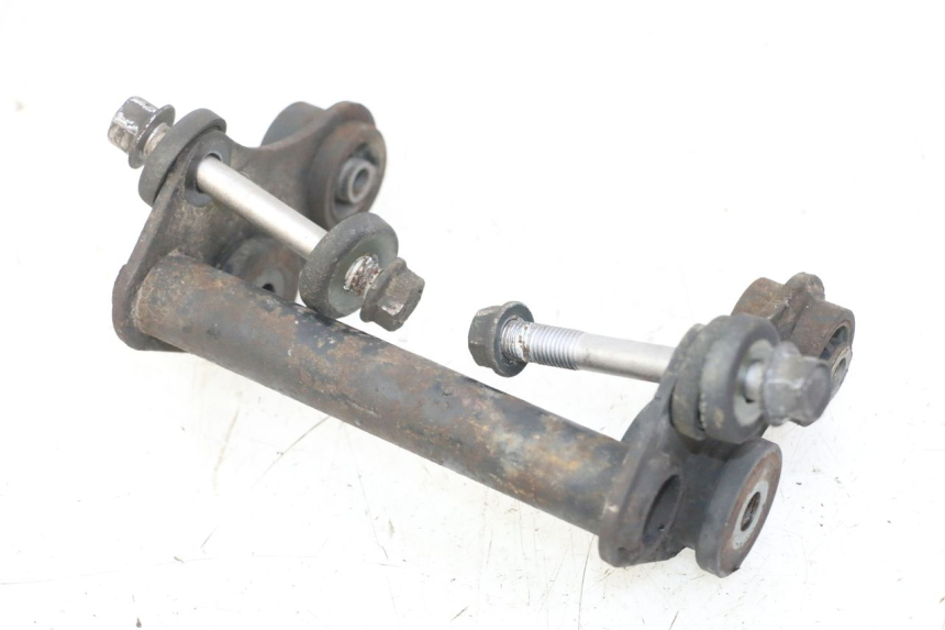 photo de SUPPORT MOTEUR YAMAHA FZS FAZER 600 (2001 - 2003) - Vue principale