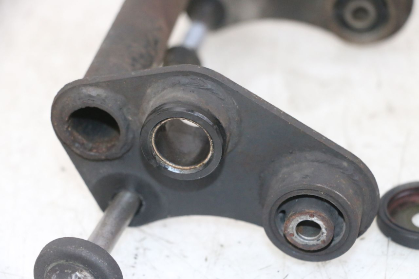 photo de SUPPORT MOTEUR YAMAHA FZS FAZER 600 (2001 - 2003) - Zoom état d’usage