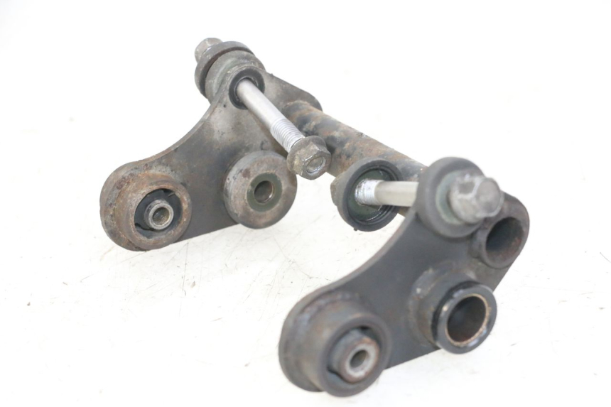 photo de SUPPORT MOTEUR YAMAHA FZS FAZER 600 (2001 - 2003) - Points de fixation