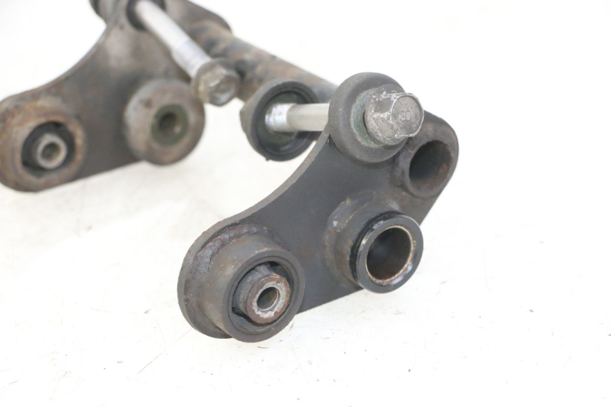 photo de SUPPORT MOTEUR YAMAHA FZS FAZER 600 (2001 - 2003) - État de surface