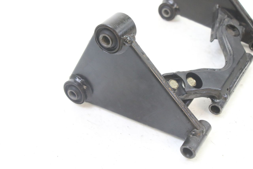 photo de SUPPORT MOTEUR YAMAHA YP X-MAX XMAX 400 (2014 - 2017) - Points de fixation