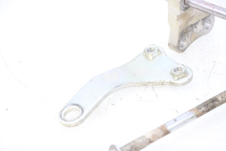 photo de SUPPORT MOTEUR YAMAHA YZF YZ-F 450 (2014 - 2016) - Gros plan technique