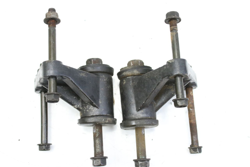 photo de SUPPORT MOTEUR KAWASAKI ZEPHYR 1100 ( - 1995) - Autre angle de vue