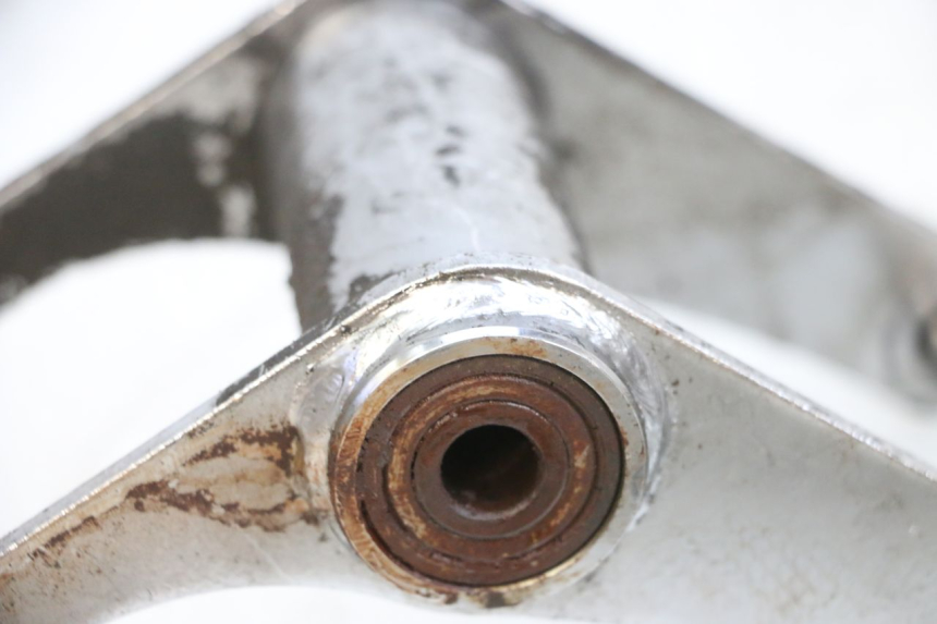 photo de SUPPORT MOTEUR KYMCO ZING 125 (1997 - 2003) - Autre angle de vue