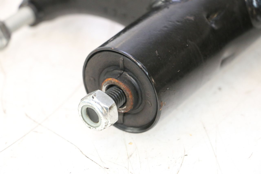 photo de SUPPORT MOTEUR PIAGGIO ZIP 2T 50 (2009 - 2019) - Autre angle de vue