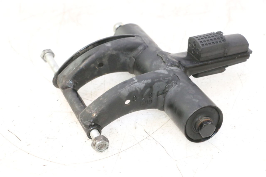 photo de SUPPORT MOTEUR PIAGGIO ZIP 2T 50 (2009 - 2019) - Gros plan technique
