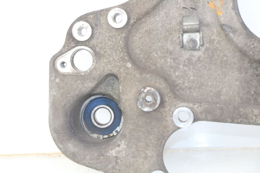 photo de SUPPORT POT PIAGGIO BEVERLY 125 (2010 - 2015) - Autre angle de vue