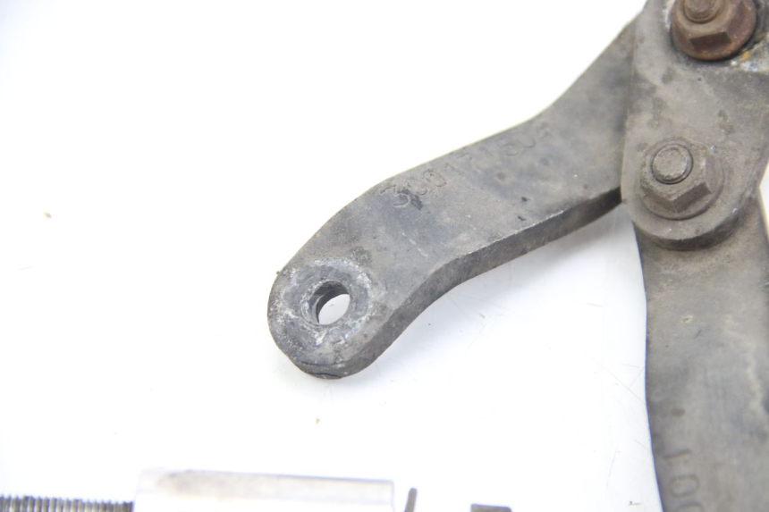 photo de SUPPORT POT DERBI BOULEVARD 50 (2009 - 2006) - Points de fixation