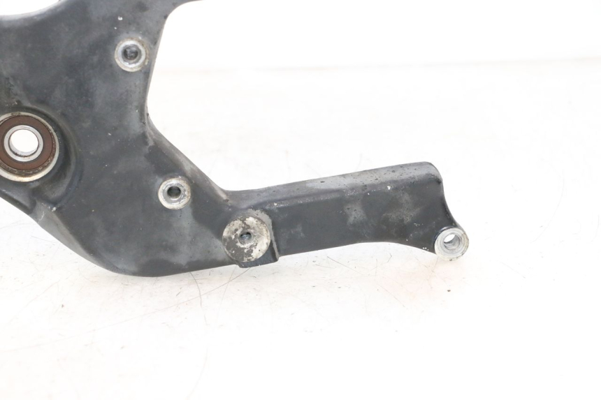 photo de SUPPORT POT SUZUKI BURGMAN 125 (2007 - 2014) - Points de fixation
