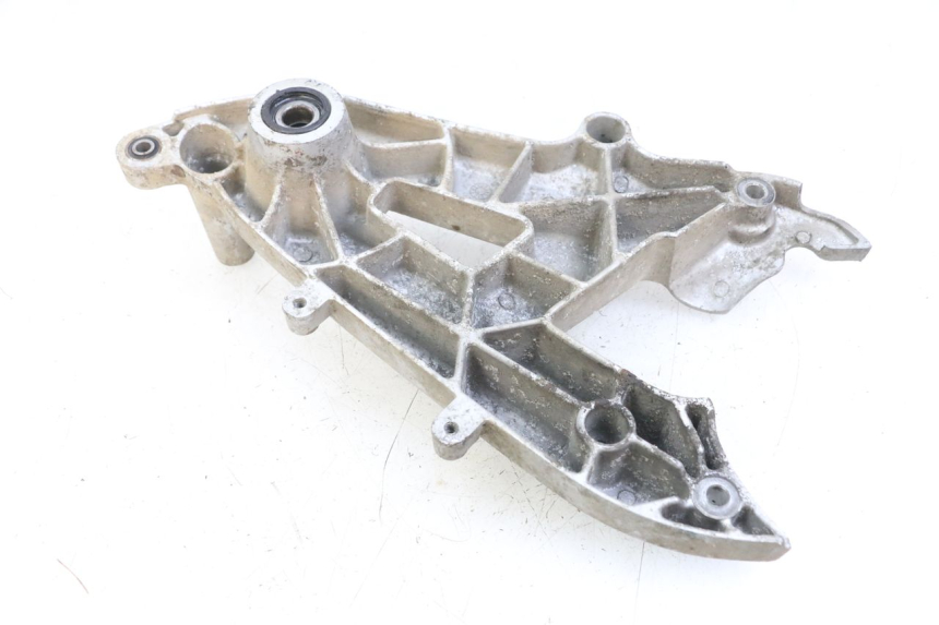 photo de SUPPORT POT YAMAHA CYGNUS X 125 (2004 - 2007) - Détail de la pièce