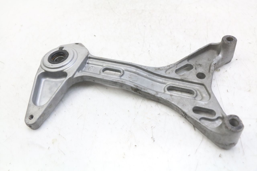 photo de SUPPORT POT HONDA FES PANTHEON 2T 125 (1998 - 2002) - Détail de la pièce