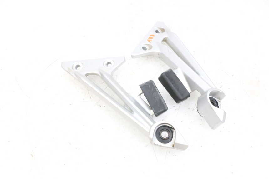 photo de SUPPORT POT  YAMAHA FJR ABS 1300 (2006 - 2012) - État de surface
