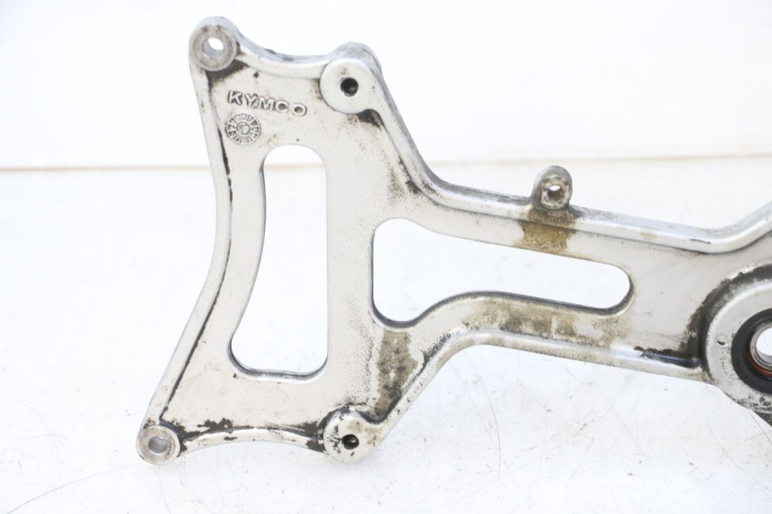 photo de SUPPORT POT  KYMCO GRAND DINK 125 (2002 - 2007) - Gros plan technique