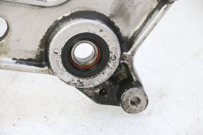 photo de SUPPORT POT  KYMCO GRAND DINK 125 (2002 - 2007) - Points de fixation