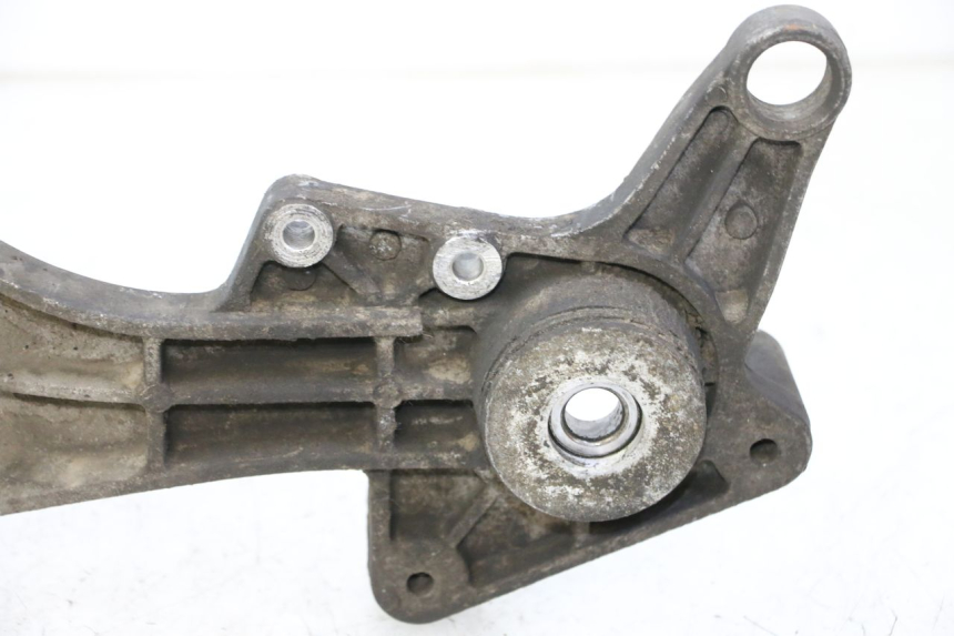 photo de SUPPORT POT  DAELIM HISTORY 125 (2001 - 2002) - Détail de la pièce