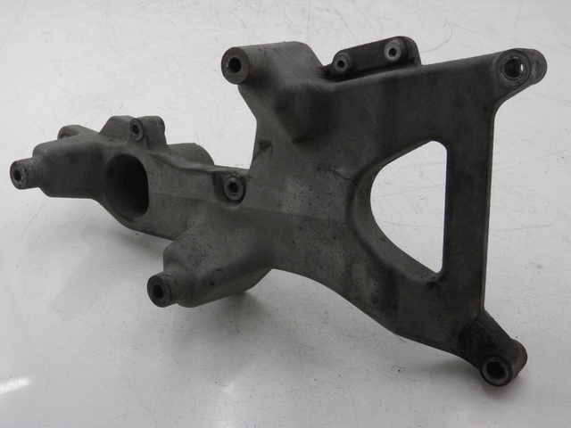 photo de SUPPORT POT  HONDA FES PANTHEON 125 (2003 - 2007) - Gros plan technique