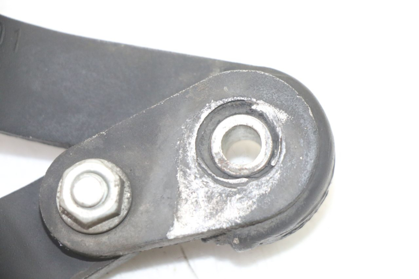 photo de SUPPORT POT PEUGEOT KISBEE 2T 50 (2010 - 2017) - Gros plan technique