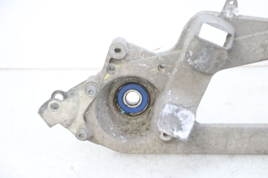 photo de SUPPORT POT  PIAGGIO MP3 500 (2016 - 2018) - Gros plan technique