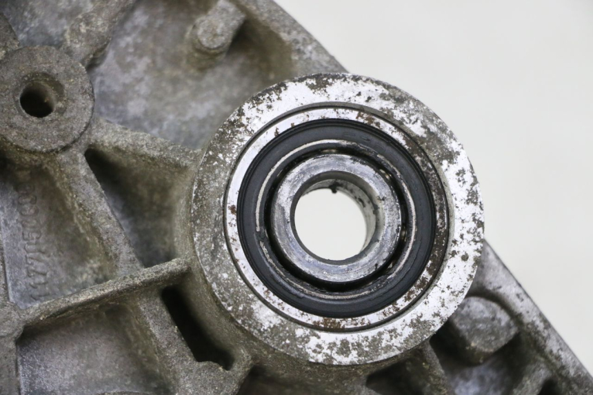 photo de SUPPORT POT  PEUGEOT SATELIS 125 (2013 - 2018) - Détail de la pièce