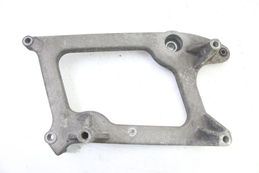 photo de SUPPORT POT  PEUGEOT SATELIS 125 (2013 - 2018) - Détail de la pièce