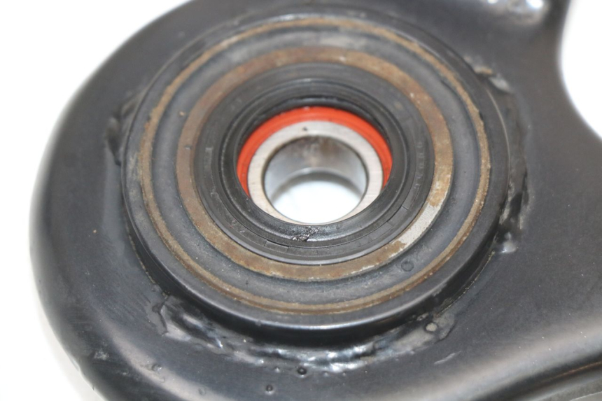 photo de SUPPORT POT  KYMCO SUPER 8 4T 50 (2021 - 2024) - Gros plan technique