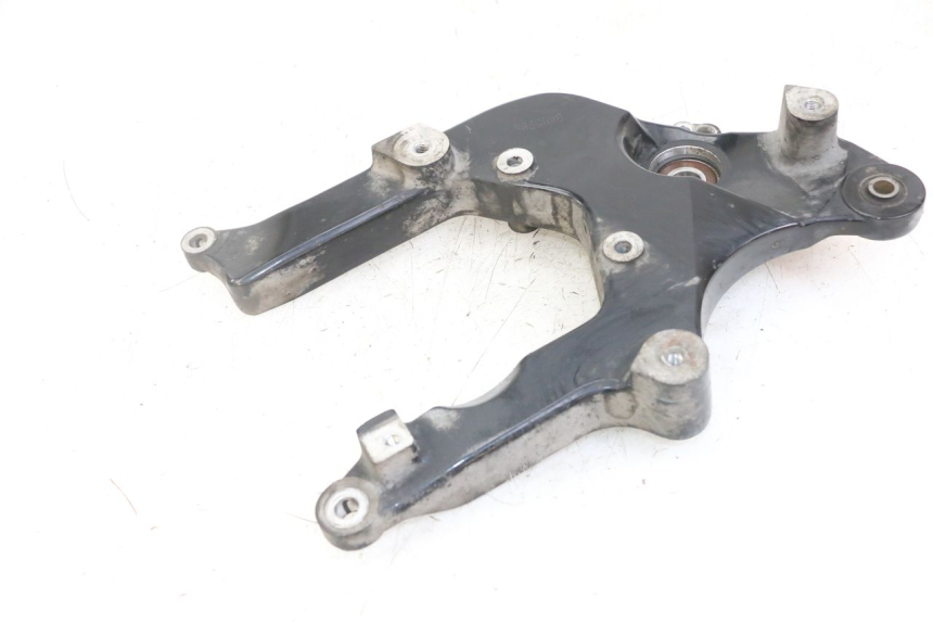 photo de SUPPORT POT  SUZUKI BURGMAN 125 (2018 - 2021) - Gros plan technique