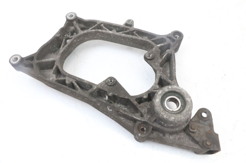 photo de SUPPORT POT PIAGGIO X8 125 (2004 - 2007) - Gros plan technique