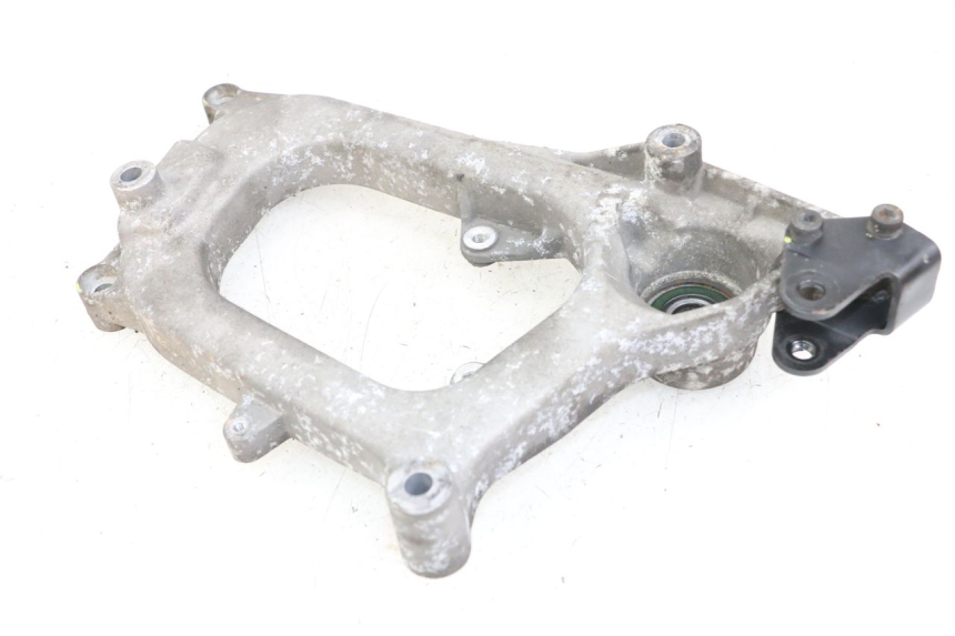 photo de SUPPORT POT PIAGGIO X8 125 (2004 - 2007) - Détail de la pièce