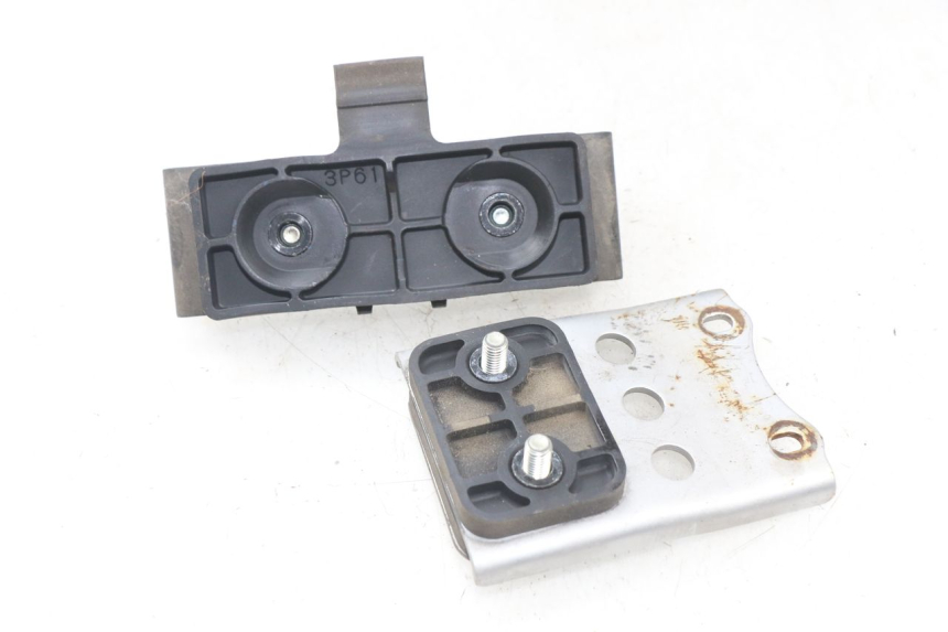 photo de SUPPORT RESERVOIR YAMAHA FJR ABS 1300 (2006 - 2012) - Zoom état d’usage