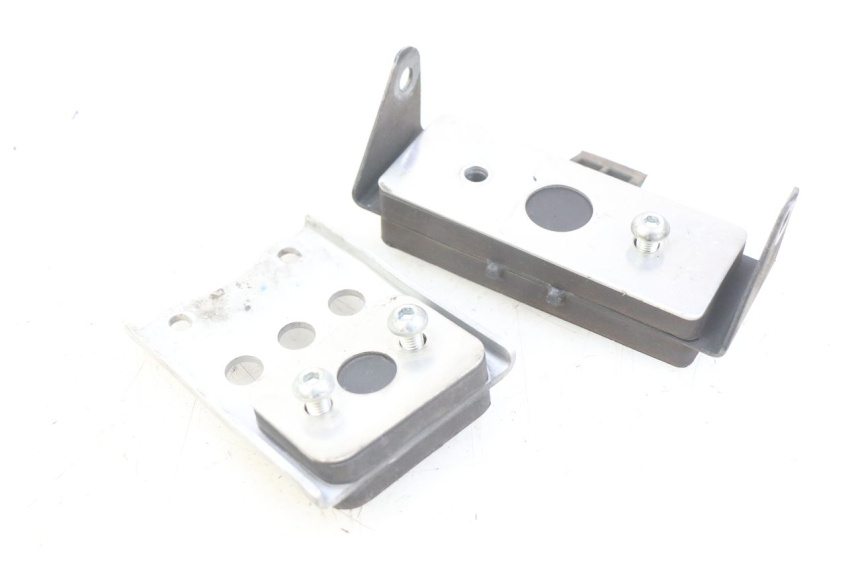 photo de SUPPORT RESERVOIR YAMAHA FJR ABS 1300 (2006 - 2012) - Zoom état d’usage