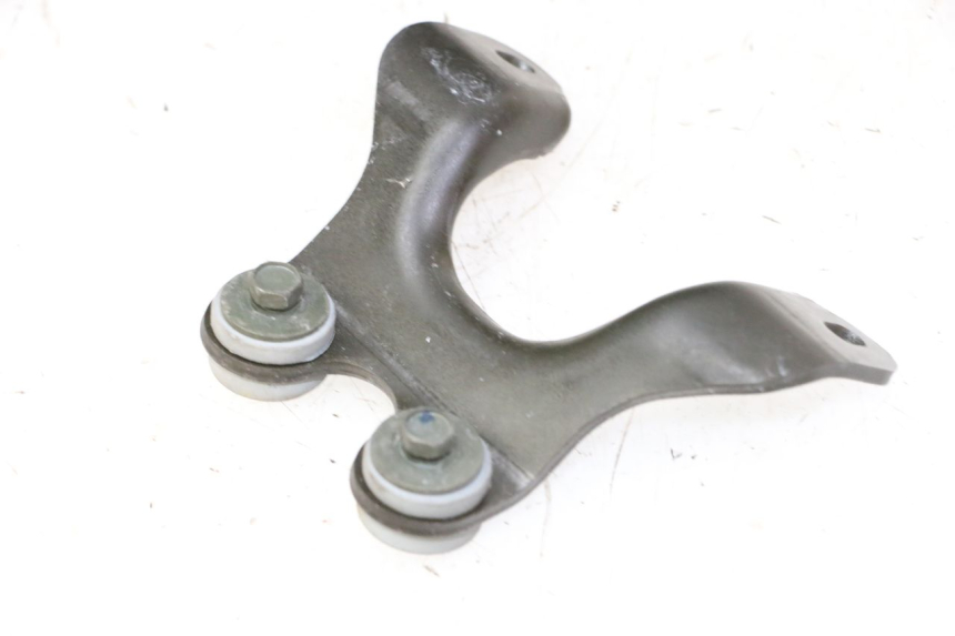 photo de SUPPORT RESERVOIR YAMAHA FZ6 FAZER S2 600 (2007 - 2011) - Zoom état d’usage