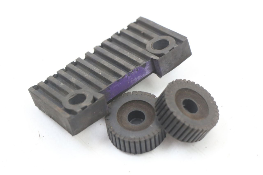 photo de SUPPORT RESERVOIR SUZUKI GN 125 (1997 - 2000) - Zoom état d’usage