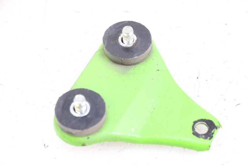 photo de SUPPORT RESERVOIR KAWASAKI KDX 125 (1990 - 1991) - Détail de la pièce