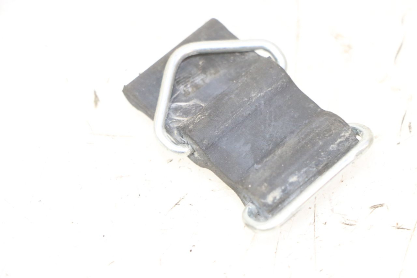 photo de SUPPORT RESERVOIR YAMAHA PW 50 (1984 - 2025) - Détail de la pièce