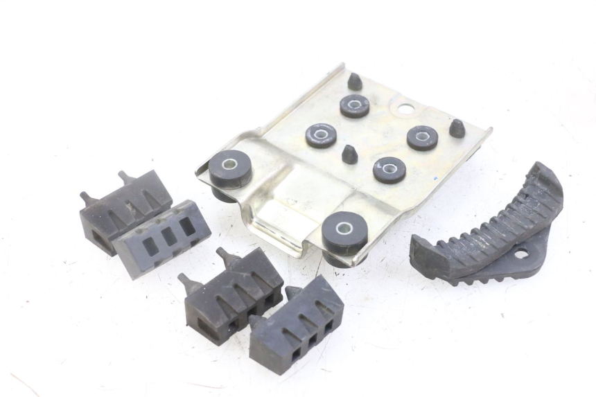 photo de SUPPORT RESERVOIR SUZUKI GSX F GSXF 650 (2007 - 2015) - Vue principale