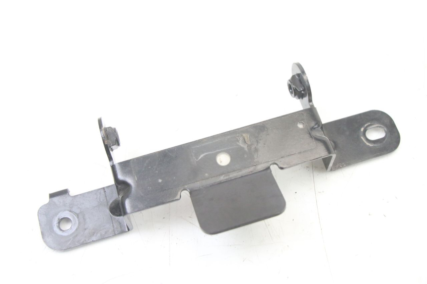 photo de SUPPORT RESERVOIR YAMAHA TRACER 7 700 (2020 - 2024) - Gros plan technique