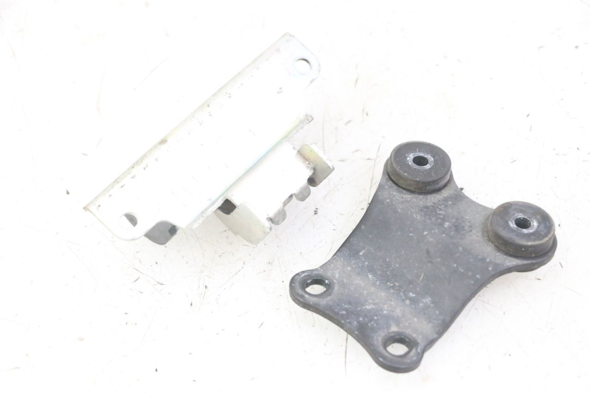 photo de SUPPORT RESERVOIR YAMAHA XJ6 ABS 600 (2008 - 2016) - Zoom état d’usage