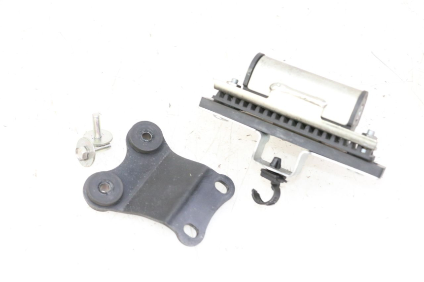 photo de SUPPORT RESERVOIR YAMAHA XJ6 ABS 600 (2008 - 2016) - Détail de la pièce