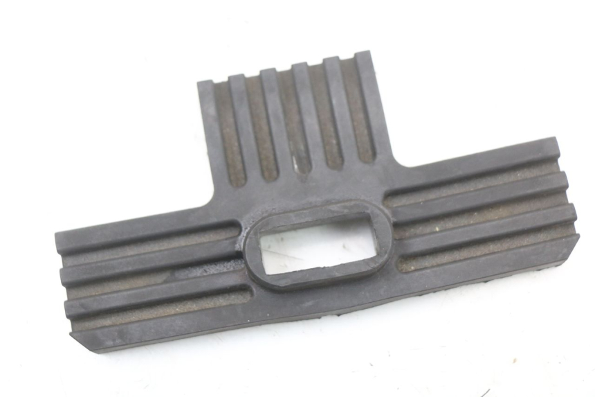 photo de SUPPORT RESERVOIR YAMAHA XJS DIVERSION 600 (1997 - 1999) - Détail de la pièce