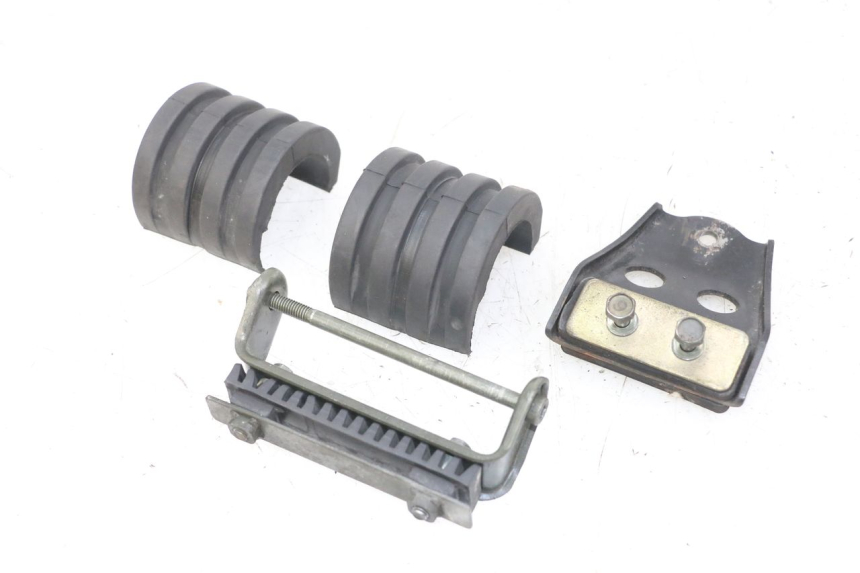 photo de SUPPORT RESERVOIR YAMAHA FZS FAZER 600 (2001 - 2003) - Vue principale