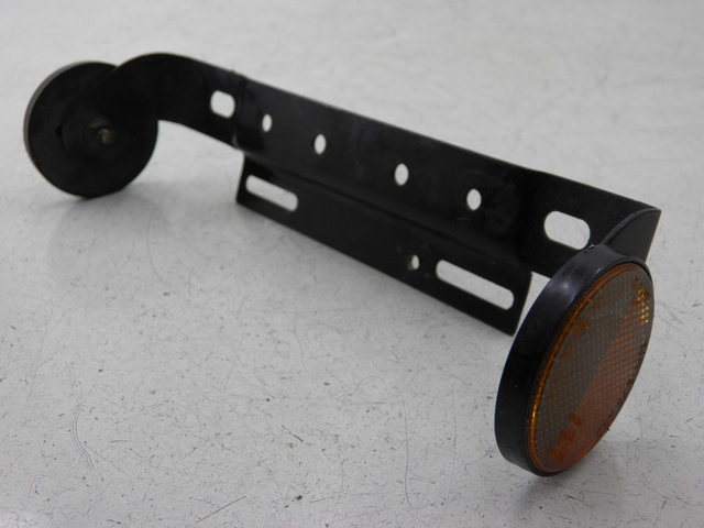 photo de SUPPORT DE PLAQUE BAOTIAN BT 50 QT-9 50 (2006 - 2009) - Détail de la pièce