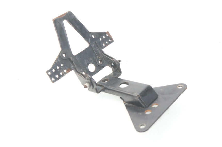 photo de SUPPORT DE PLAQUE MV AGUSTA BRUTALE R WALLY 910 (2008 - 2008) - Détail de la pièce