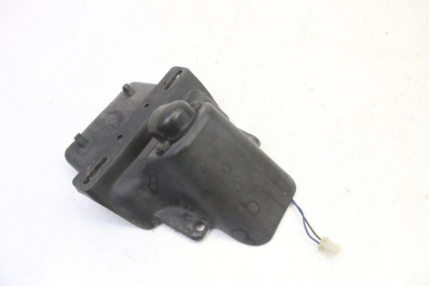 photo de SUPPORT DE PLAQUE YAMAHA BW'S 100 (1999 - 2002) - Autre angle de vue