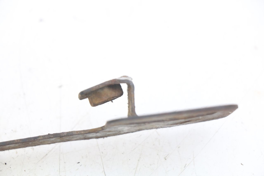 photo de SUPPORT DE PLAQUE HONDA CM 125 (1983 - 2003) - Zoom état d’usage