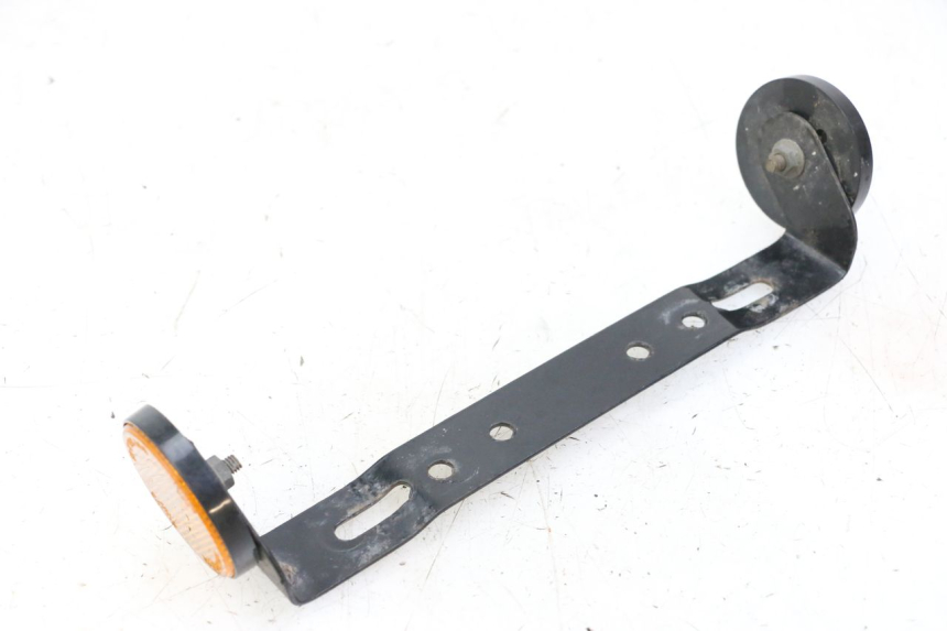 photo de SUPPORT DE PLAQUE JM MOTORS EVOLIS 4T 50 (2018 - 2022) - Détail de la pièce